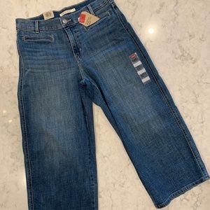 Levi's Classic Wide Leg- Crop sz8